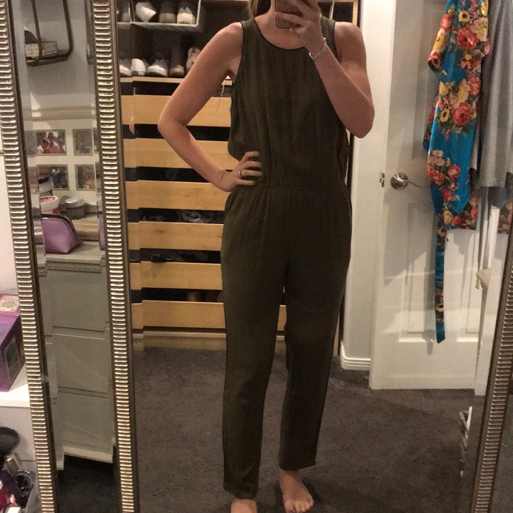 Green Jumpsuit! Never been worn, great condition!
